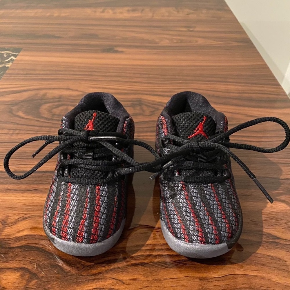 JORDAN JUMP-MAN PRO B FLY KID'S TODDLER SNEAKER - Picture 4 of 8